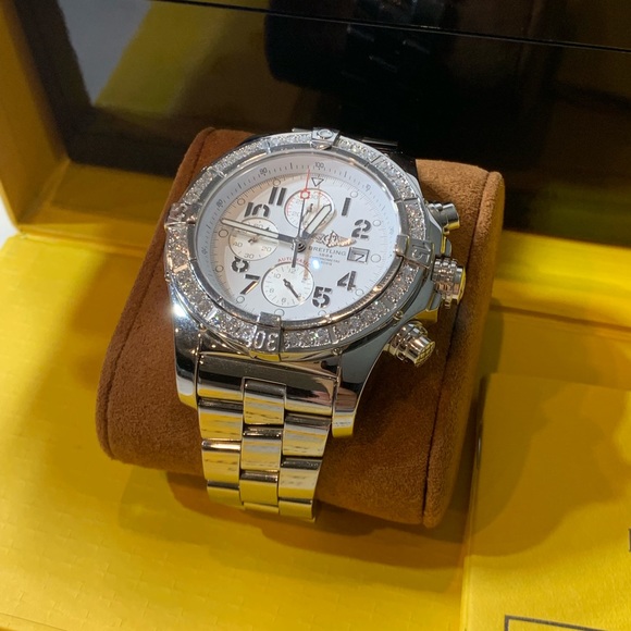 Breitling Super Avenger Men’s Watch with 2ct 💎 - Picture 3 of 8